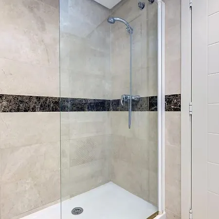 Apartment Exquisite 2 Bedroom Ground Floor In Benahavis Estepona