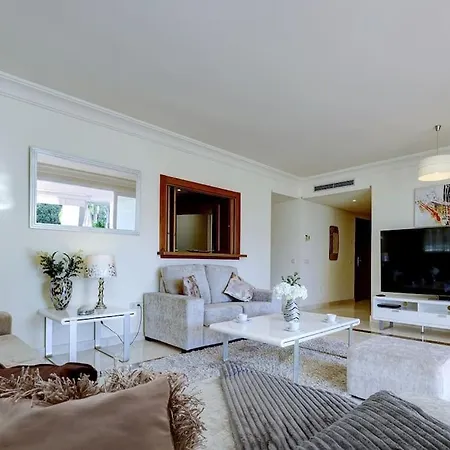 Exquisite 2 Bedroom Ground Floor In Benahavis Apartment Estepona
