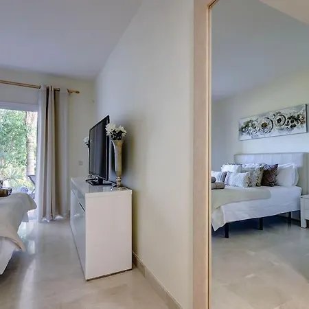 Exquisite 2 Bedroom Ground Floor In Benahavis Apartment
