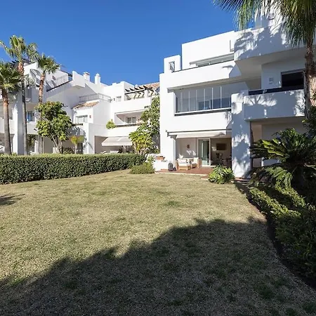 Exquisite 2 Bedroom Ground Floor In Benahavis Estepona