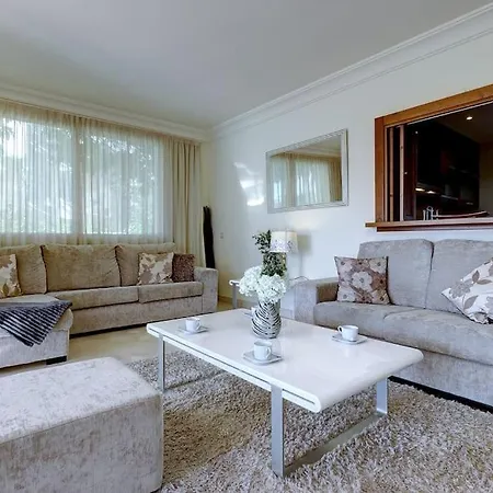 Apartment Exquisite 2 Bedroom Ground Floor In Benahavis
